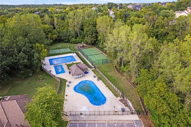 $210,000 | 5703 Cottonwood Street, Shawnee, KS 66216