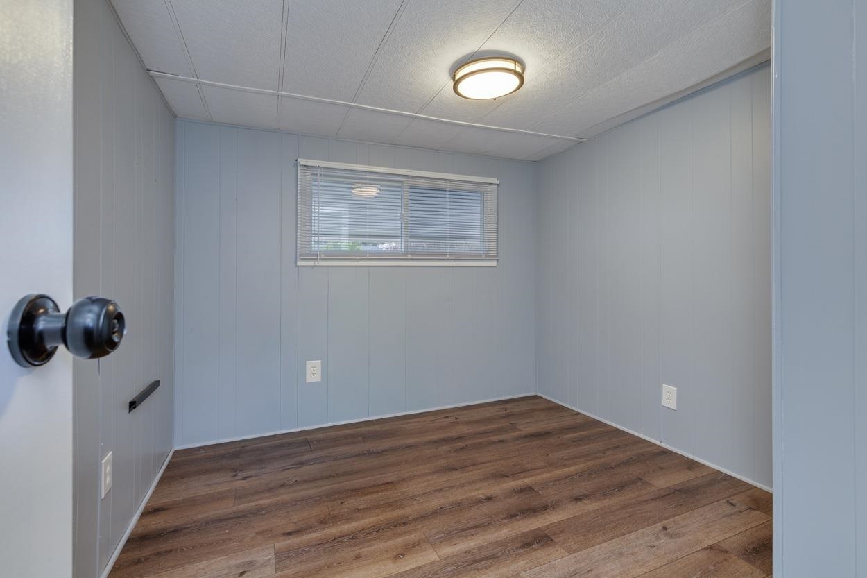 4 Clovercrest Drive Nashua, NH 03062 - Photo 13 of 55