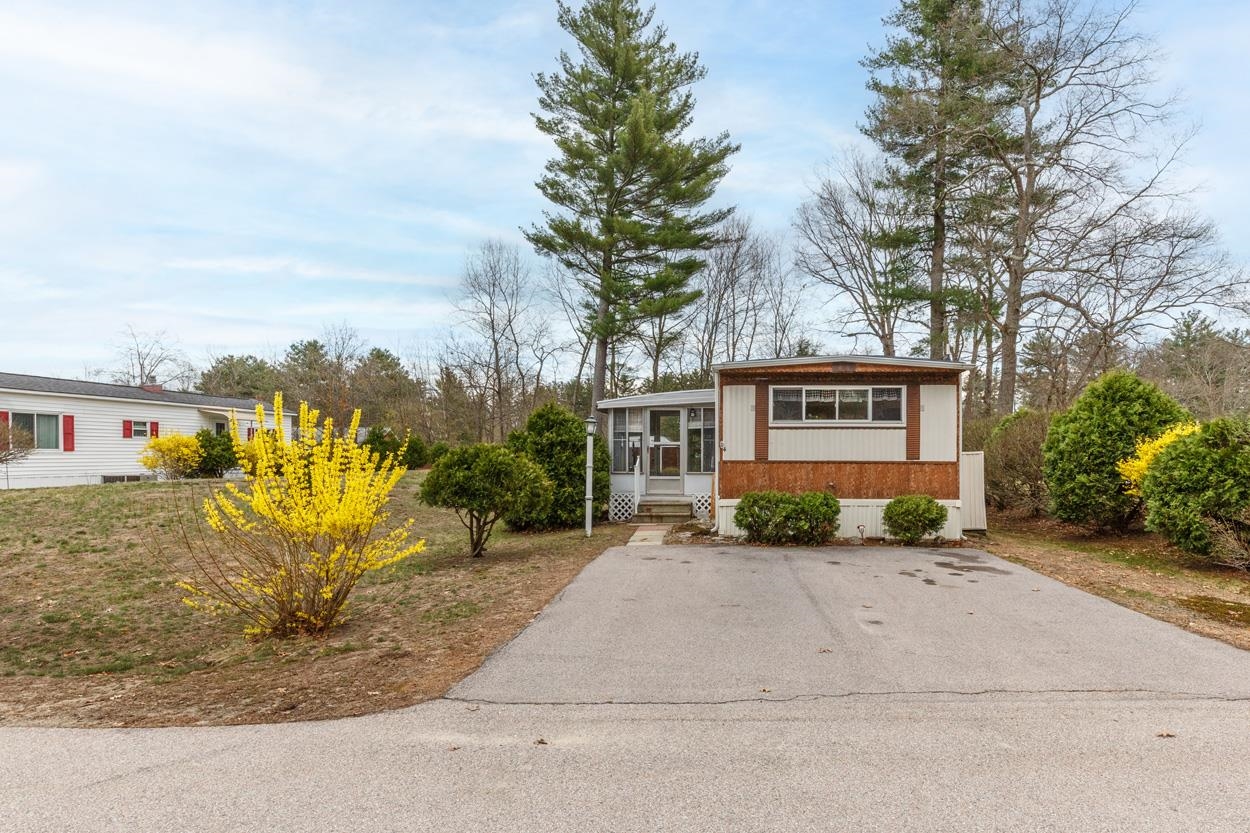 4 Clovercrest Drive Nashua, NH 03062 - Photo 24 of 55