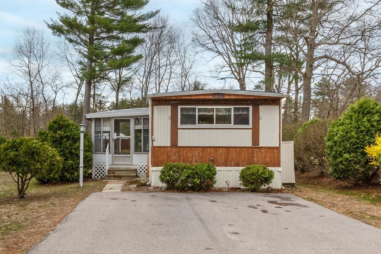 4 Clovercrest Drive Nashua, NH 03062 - Photo 26 of 55