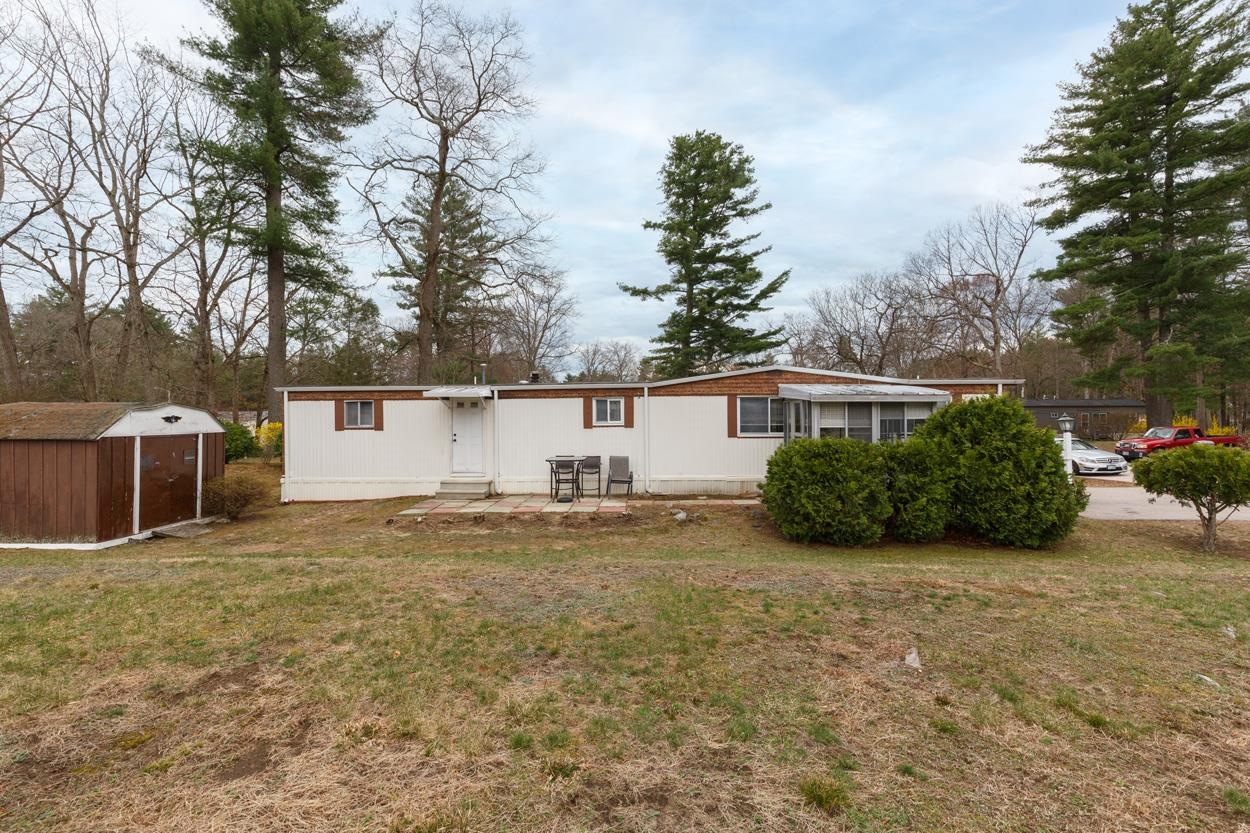 4 Clovercrest Drive Nashua, NH 03062 - Photo 32 of 55