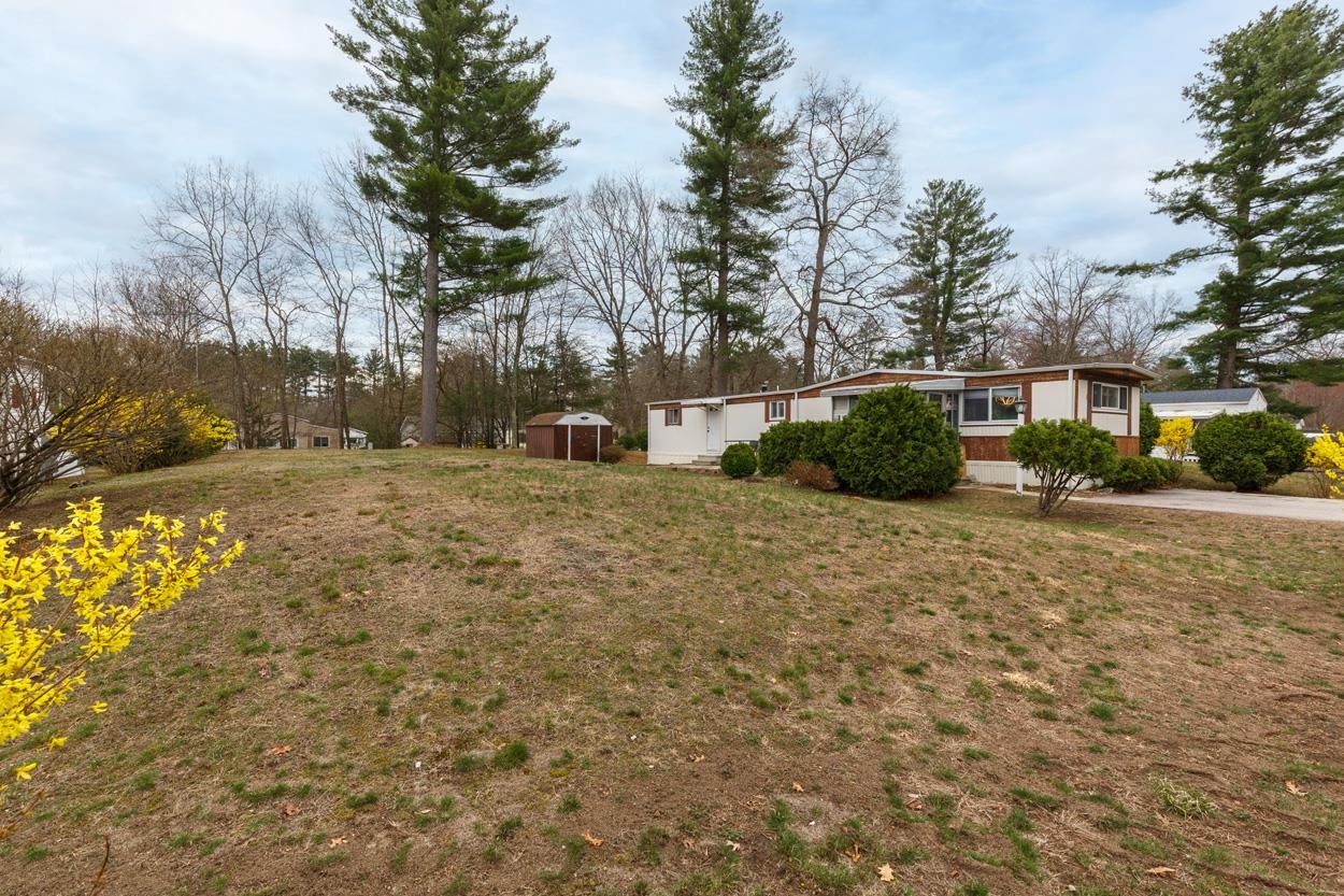 4 Clovercrest Drive Nashua, NH 03062 - Photo 37 of 55