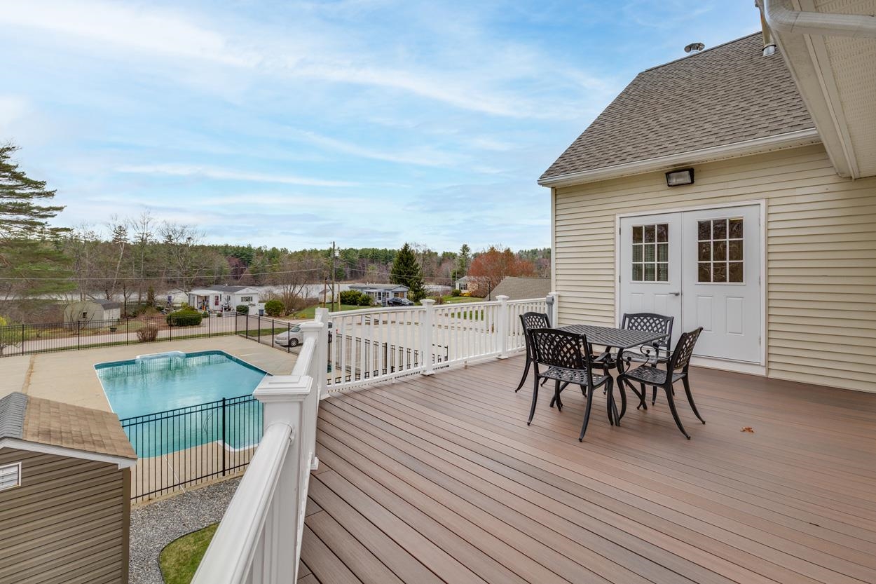 4 Clovercrest Drive Nashua, NH 03062 - Photo 43 of 55