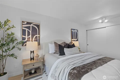 $599,950 | 4911 Fremont Avenue North, Unit 303, Seattle, WA 98103