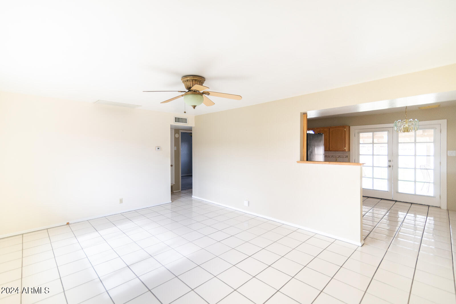 820 West Piedmont Road Phoenix, AZ 85041 - Photo 3 of 19 Piedmont-17