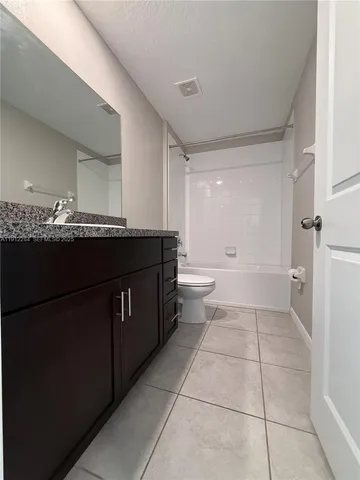 $2,200 | 39889 Harmon Grove Court, Zephyrhills, FL 33540