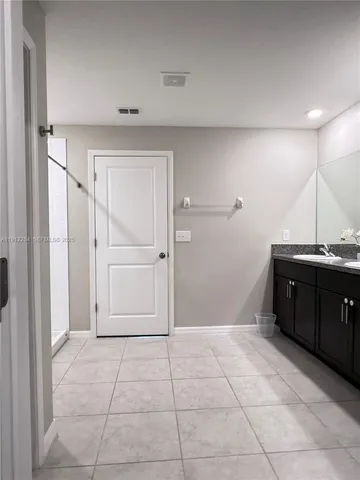 $2,200 | 39889 Harmon Grove Court, Zephyrhills, FL 33540