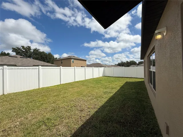$2,200 | 39889 Harmon Grove Court, Zephyrhills, FL 33540