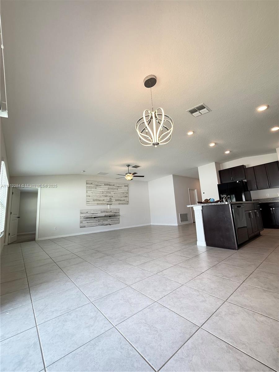 39889 Harmon Grove Court Zephyrhills, FL 33540 - Photo 9 of 55