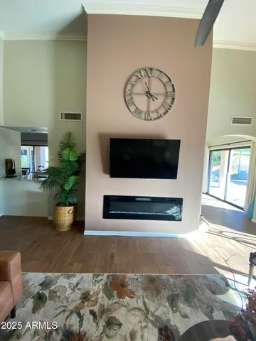 a view of entryway with a window