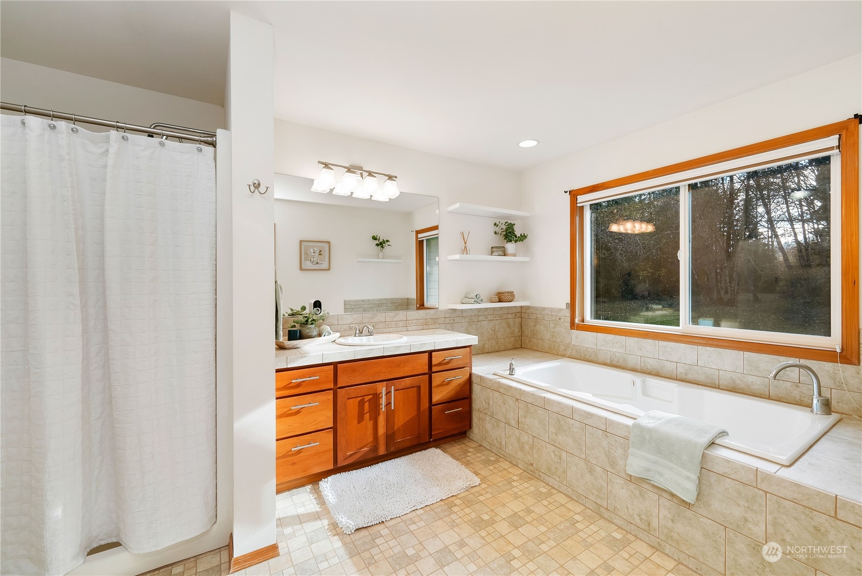 682 Southwest Birch Road Port Orchard, WA 98367 - Photo 16 of 40 Gallery Image 16
