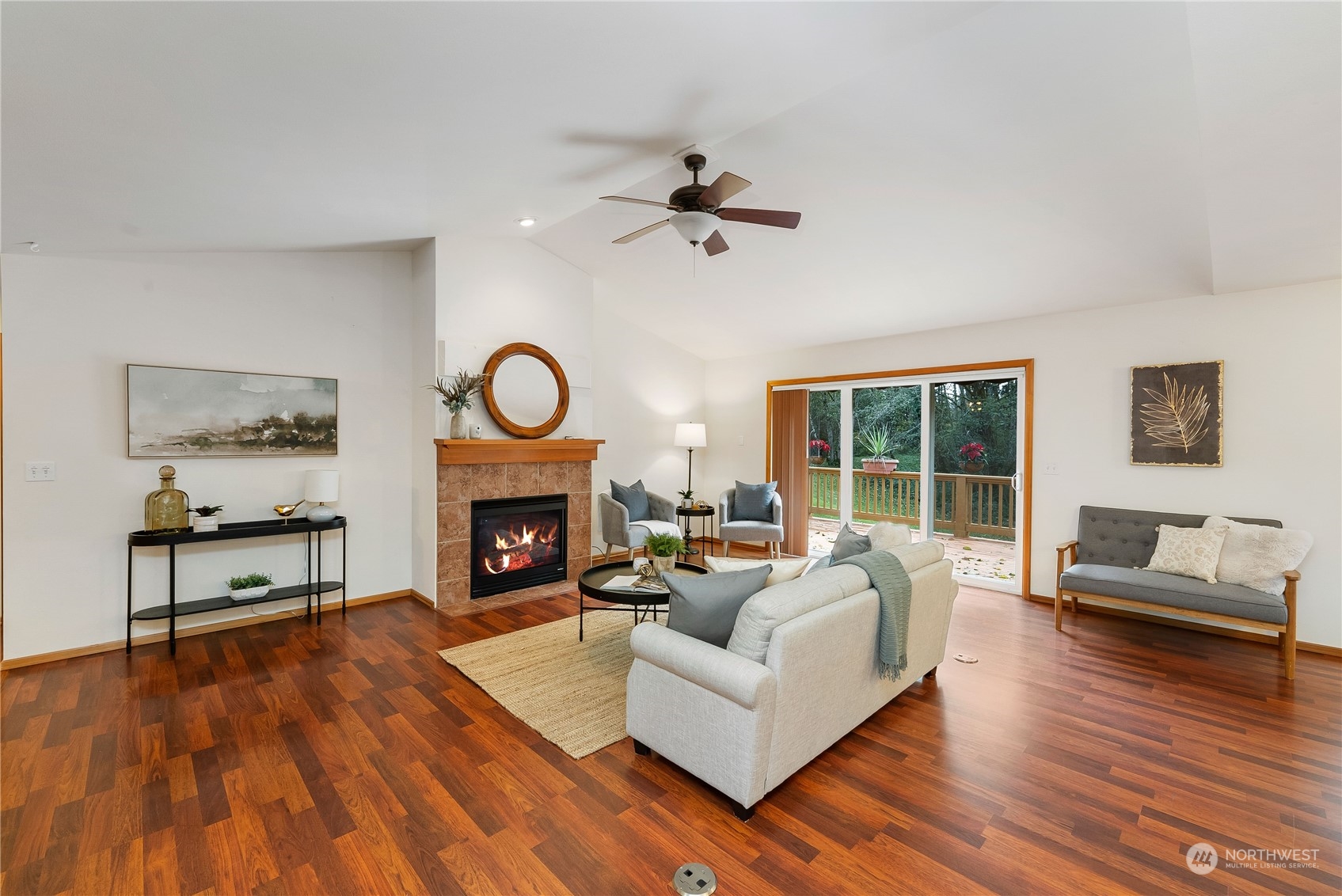 682 Southwest Birch Road Port Orchard, WA 98367 - Photo 4 of 40 Gallery Image 4