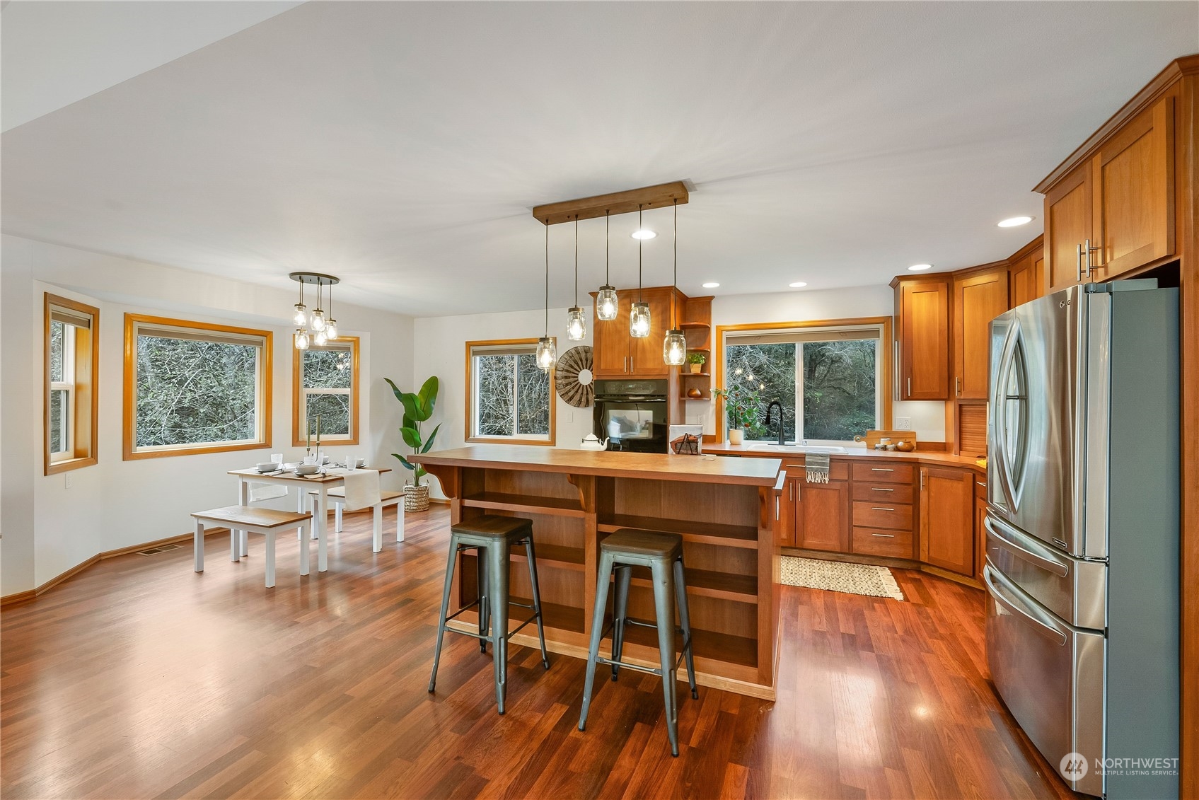 682 Southwest Birch Road Port Orchard, WA 98367 - Photo 7 of 40 Gallery Image 7