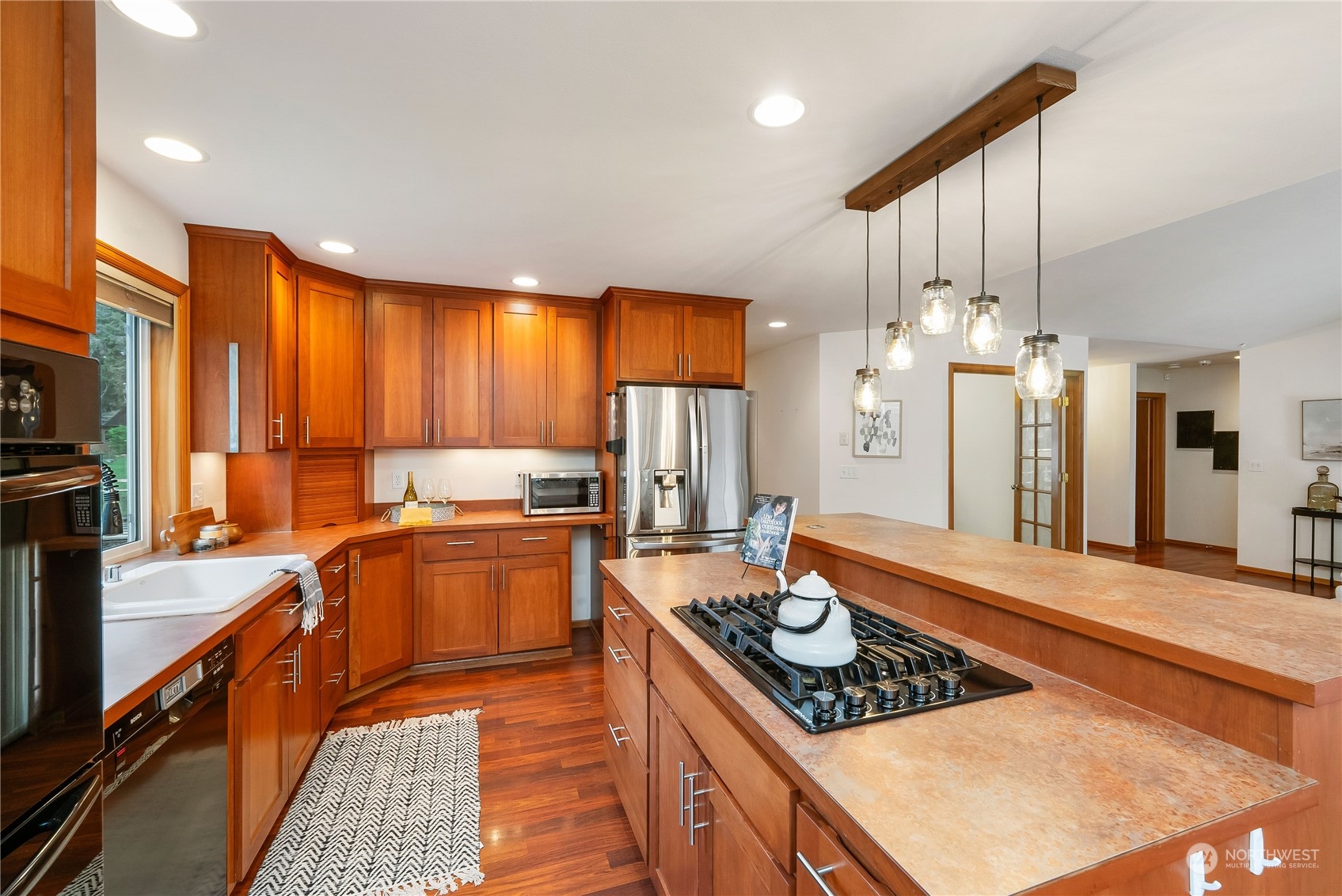 682 Southwest Birch Road Port Orchard, WA 98367 - Photo 10 of 40 Gallery Image 10