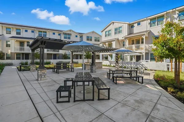 $1,088,000 | Oak Circle, Walnut Creek, CA 94597