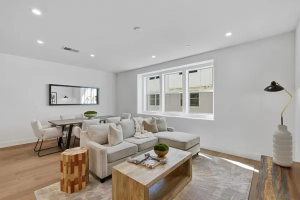 $1,088,000 | Oak Circle, Walnut Creek, CA 94597