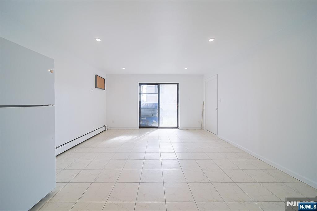 93 Myrtle Avenue, Unit G Edgewater, NJ 07020 - Photo 12 of 18