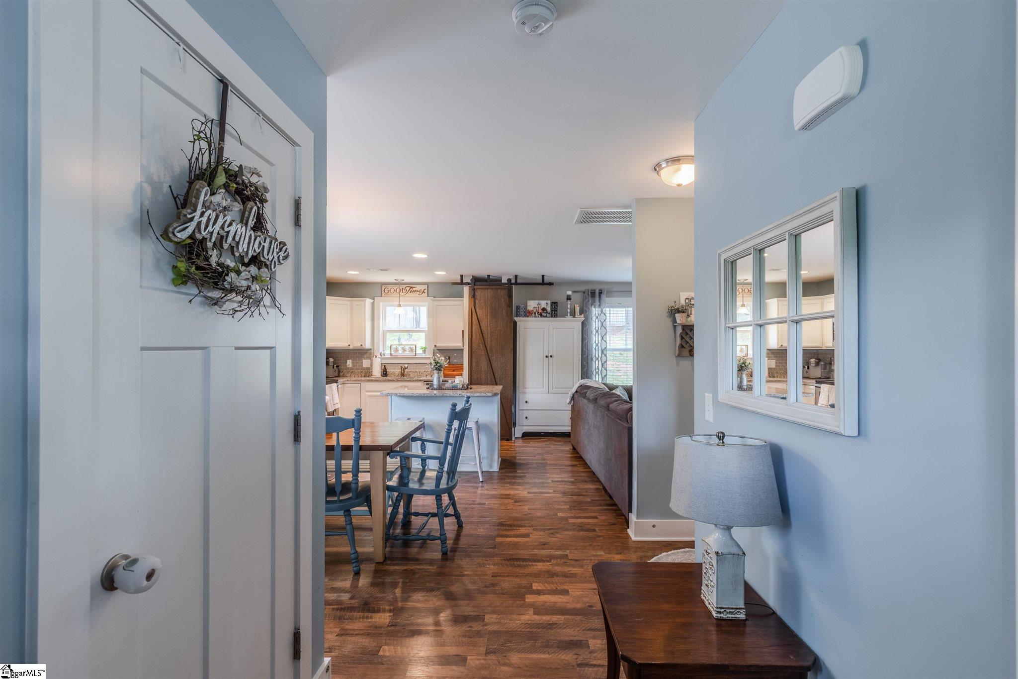 105 Malibu Road Liberty, SC 29657 - Photo 2 of 26 Gallery Image 2