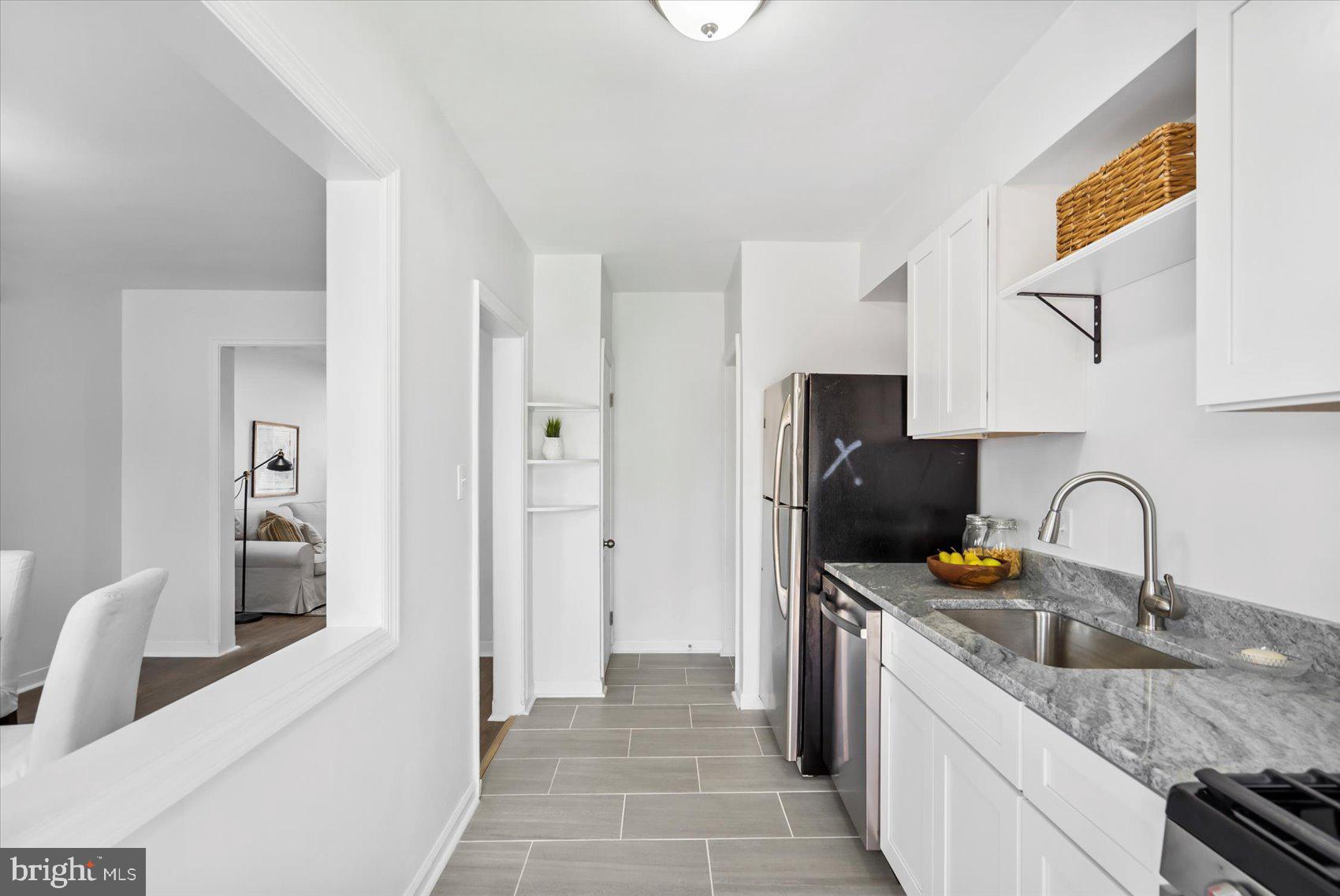 4603 Marble Hall Road Baltimore, MD 21239 - Photo 3 of 46