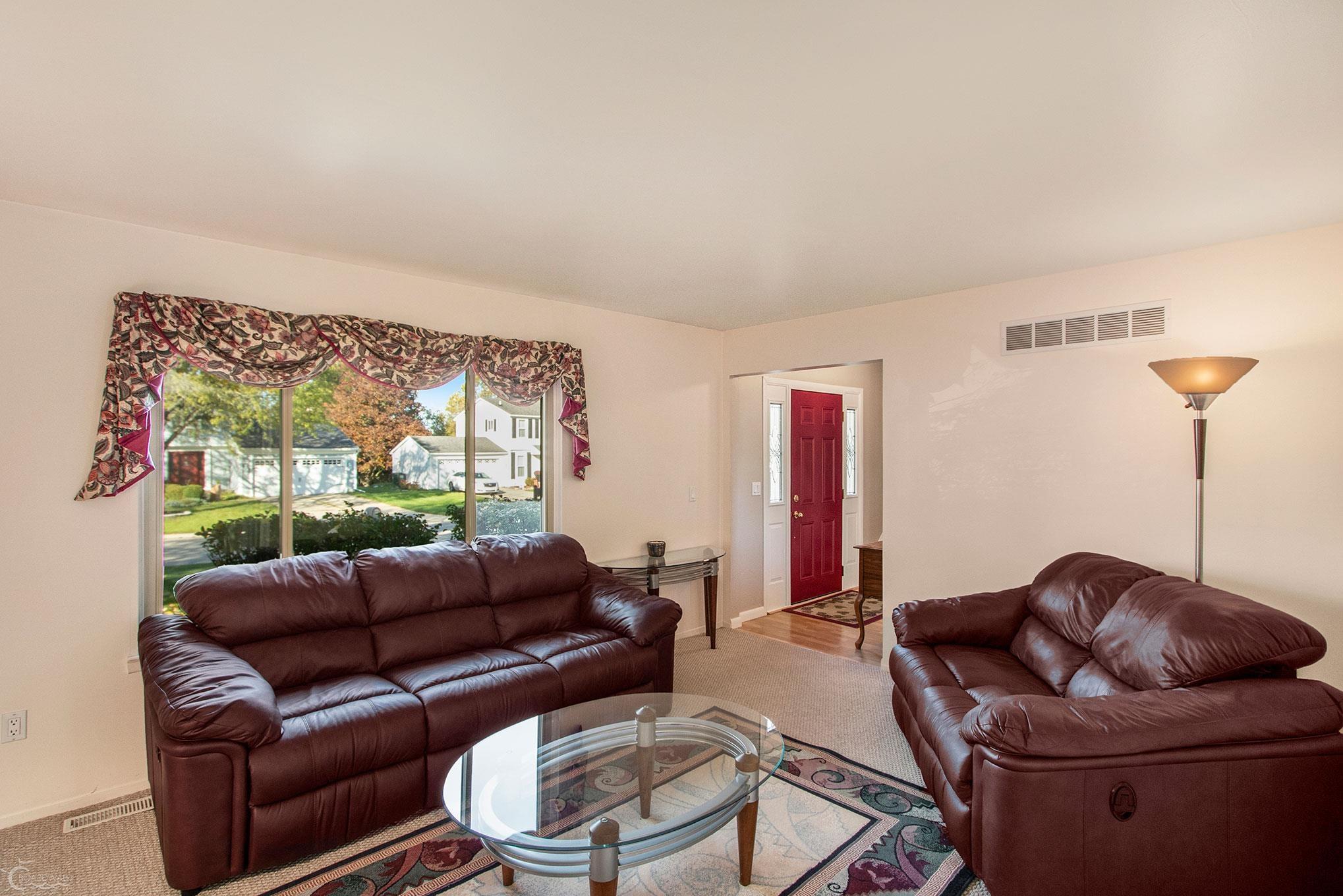 1719 Morningside Lane Rochester, MI 48307 - Photo 5 of 26 50125983-4.JPG