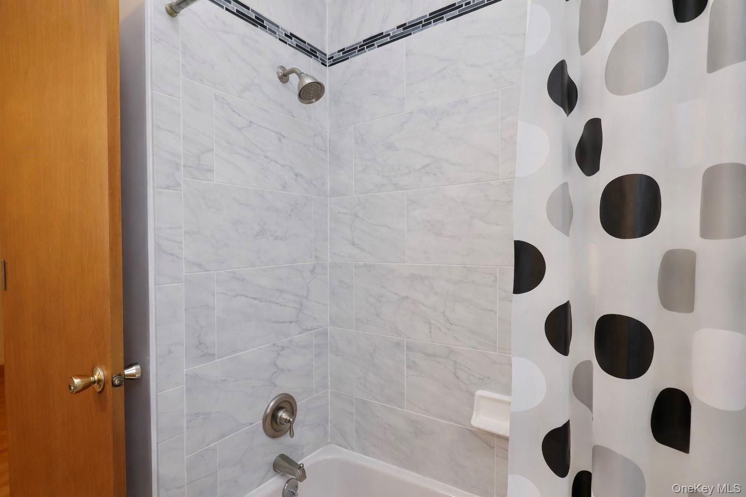 20 Day Road Campbell Hall, NY 10916 - Photo 38 of 44 Upgraded tile surround