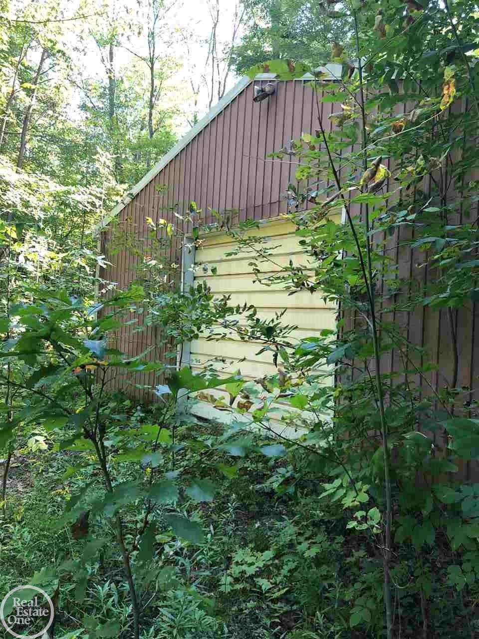 4575 Waldon Road Clarkston, MI 48348 - Photo 2 of 5