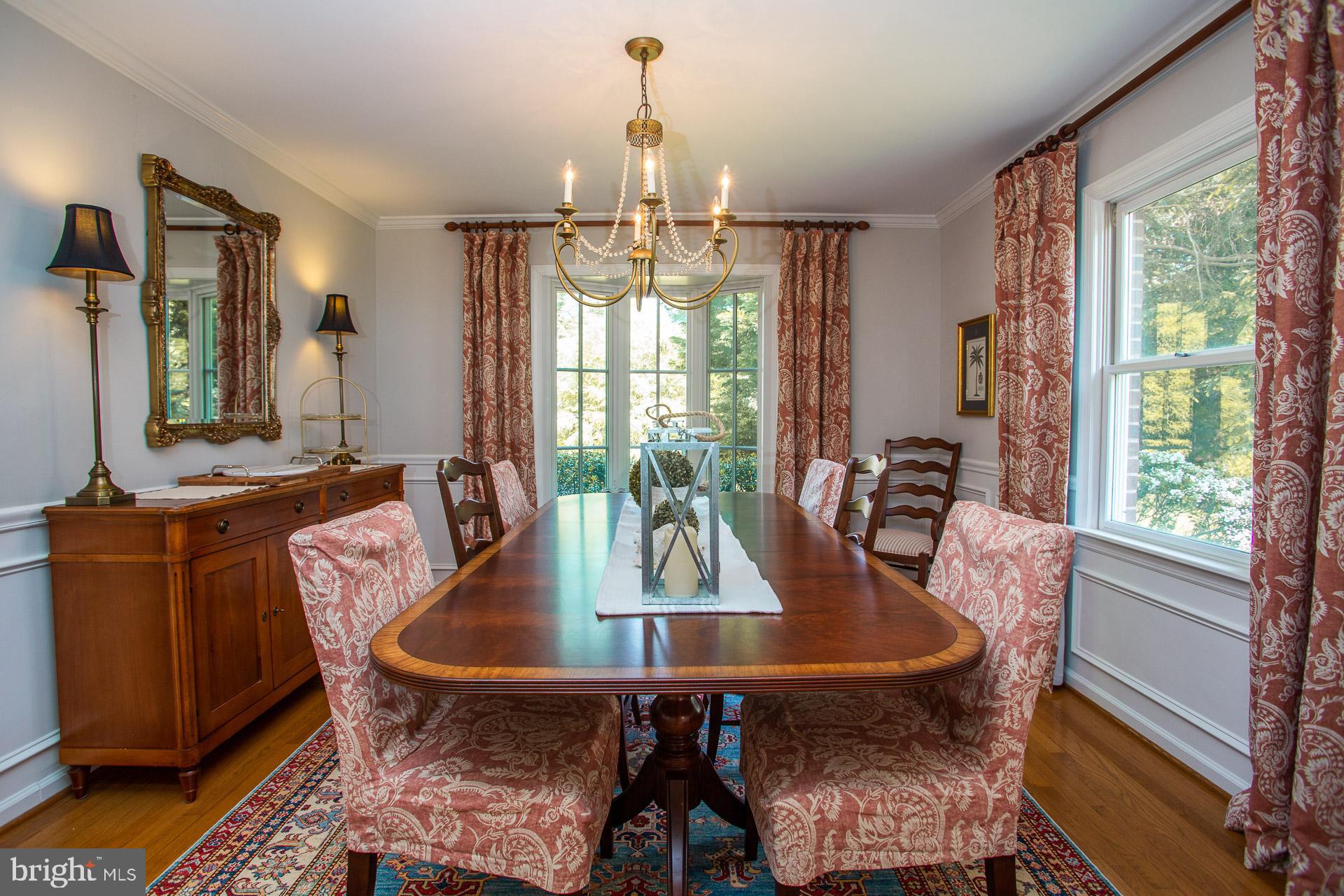 717 Burnley Road Wilmington, DE 19803 - Photo 8 of 38 Dining room with bay window