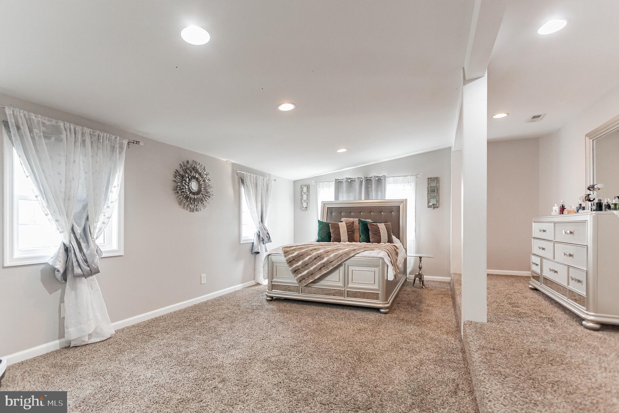 99 Border Rock Road Levittown, PA 19057 - Photo 18 of 30 Gallery Image 18