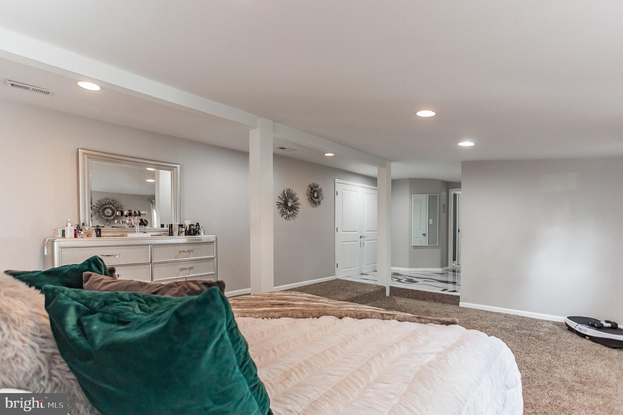 99 Border Rock Road Levittown, PA 19057 - Photo 20 of 30 Gallery Image 20