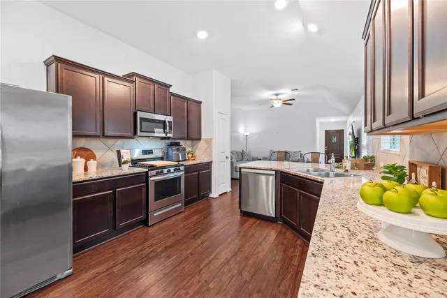 $299,500 | 10127 Lilac Croft Lane, Richmond, TX 77406