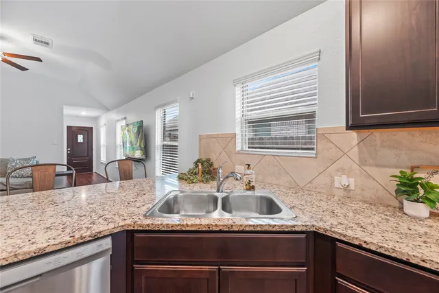 $299,500 | 10127 Lilac Croft Lane, Richmond, TX 77406