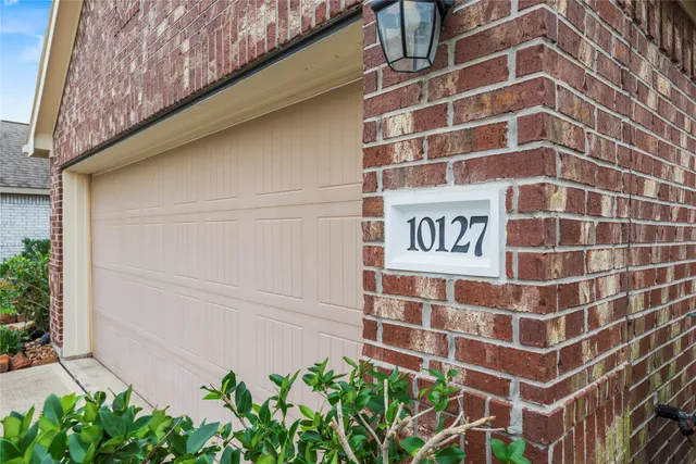 $299,500 | 10127 Lilac Croft Lane, Richmond, TX 77406