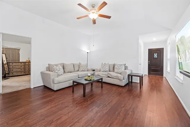 $299,500 | 10127 Lilac Croft Lane, Richmond, TX 77406