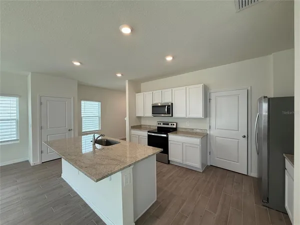 $2,600 | 5149 Southwest 48th Lane, Gainesville, FL 32608