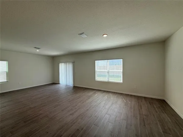 $2,600 | 5149 Southwest 48th Lane, Gainesville, FL 32608