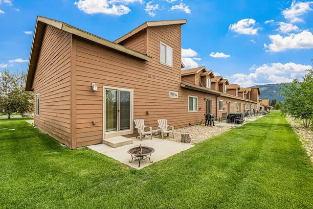 $378,500 | 34 Mangum Circle, Unit 8, Donnelly, ID 83615