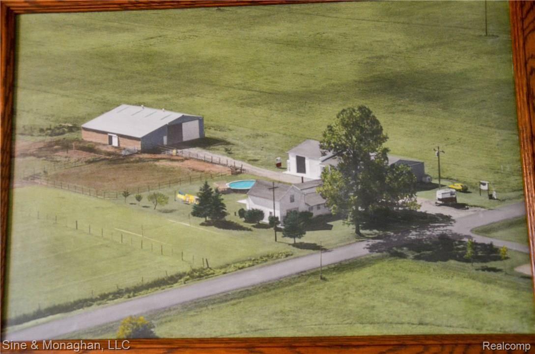 574 Mayer Road Columbus, MI 48063 - Photo 4 of 30 Years past painting