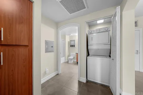 $459,000 | 550 Park Boulevard, Unit 2408, San Diego, CA 92101