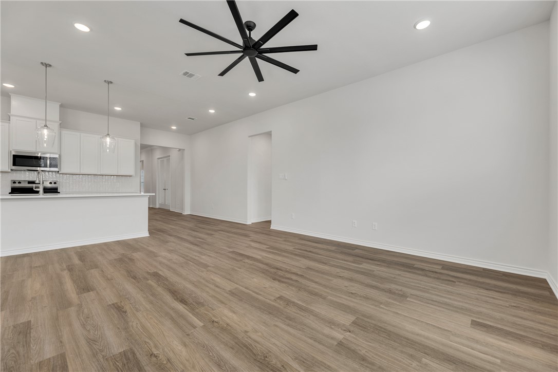 3184 Margaret Rudder Parkway Bryan, TX 77808 - Photo 17 of 38