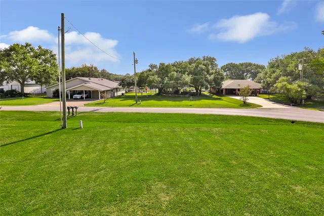 $275,000 | 600 Sam Houston Loop, Point Blank, TX 77364