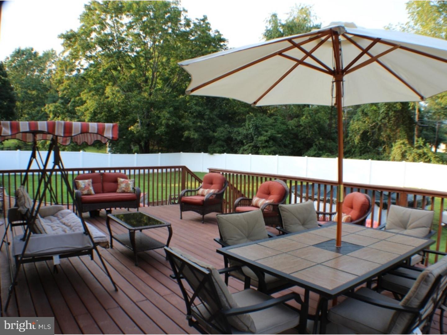 233 Beaver Road Southampton, PA 18966 - Photo 4 of 25 Deck