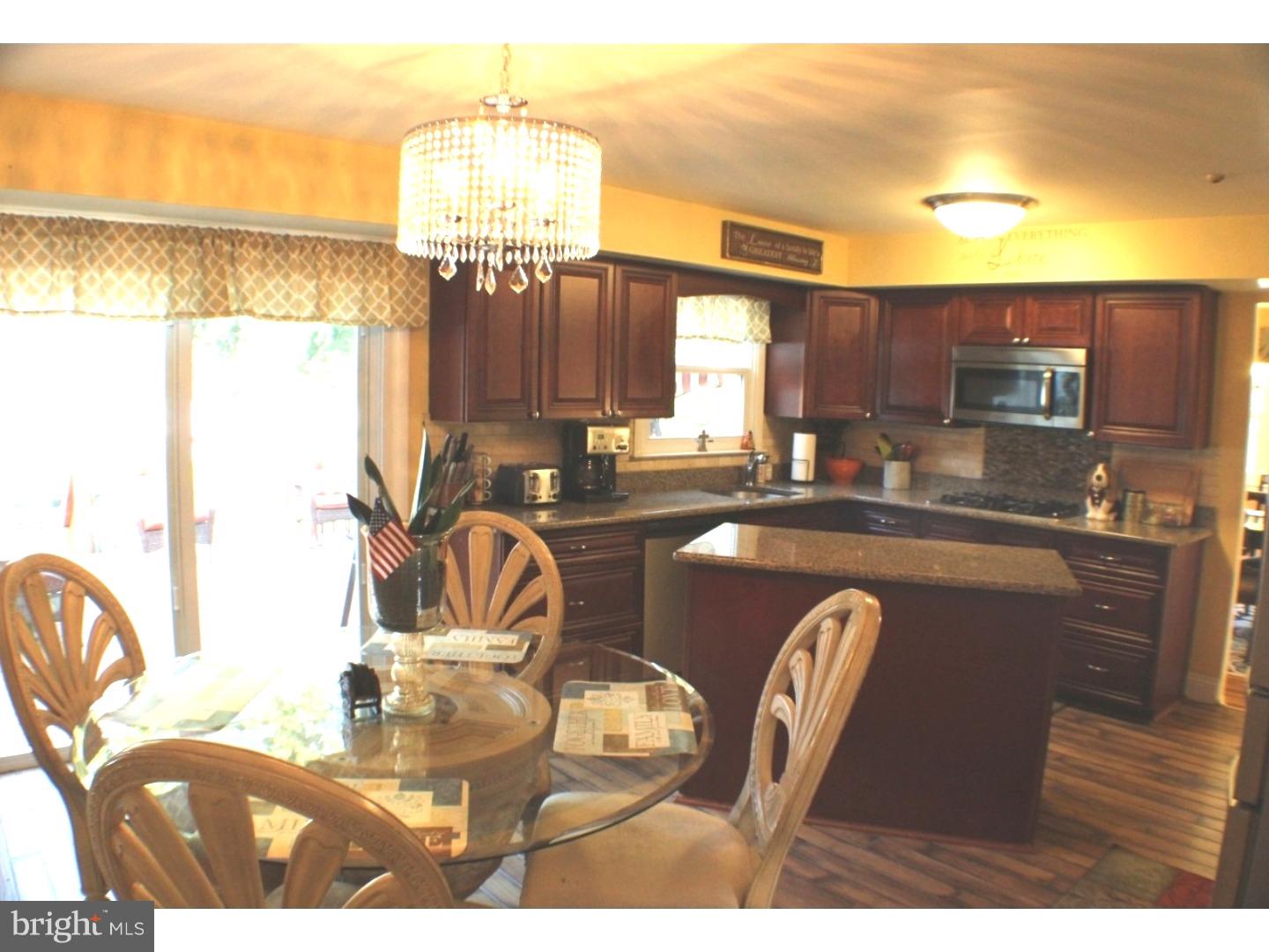 233 Beaver Road Southampton, PA 18966 - Photo 6 of 25 Kitchen