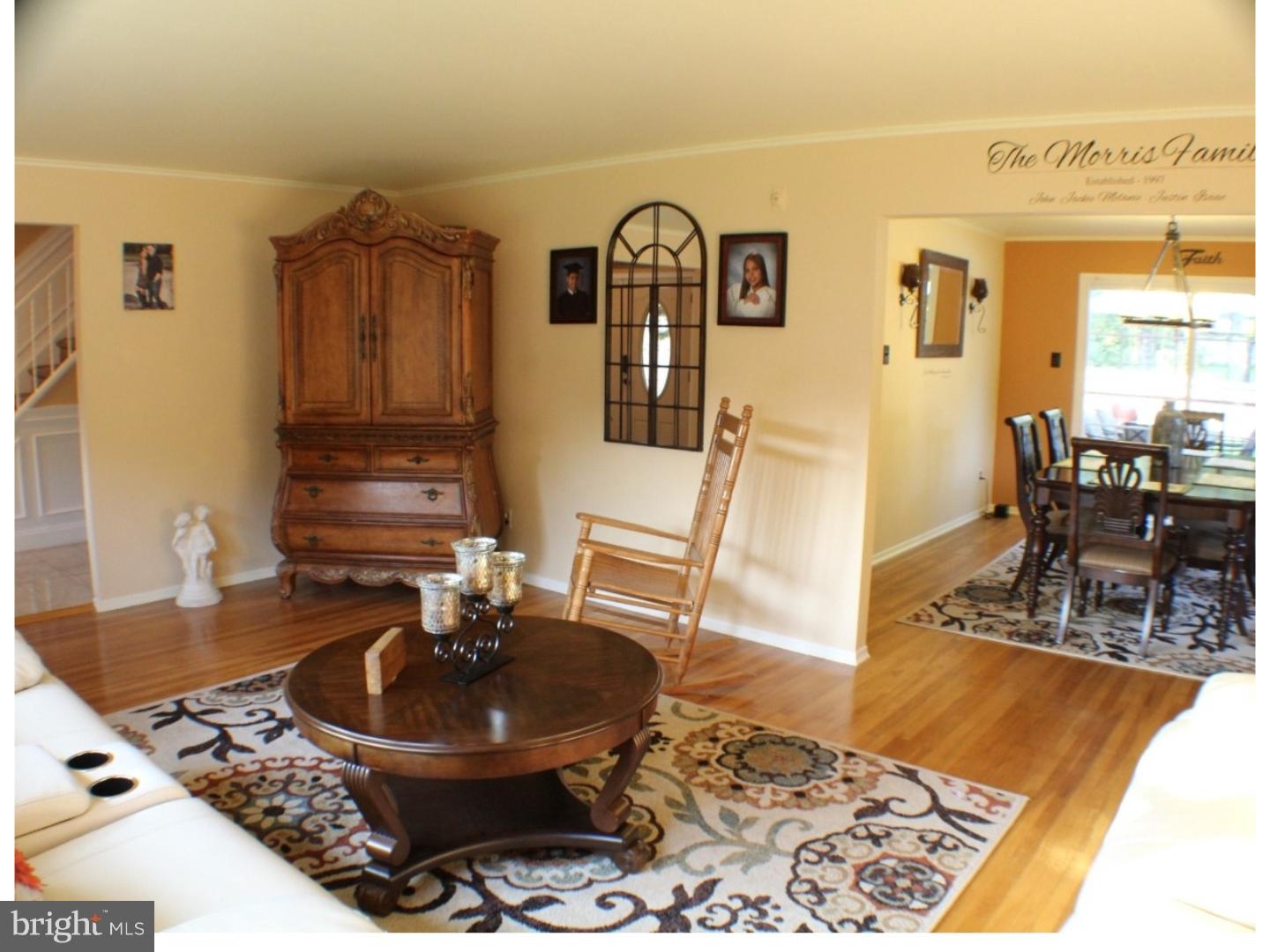 233 Beaver Road Southampton, PA 18966 - Photo 9 of 25 Living Room