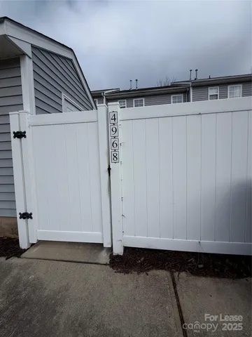 a view of a utility room