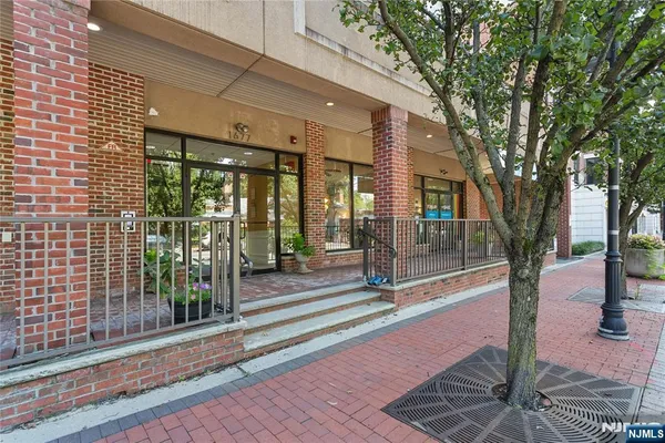 $350,000 | 1677 Springfield Avenue, Unit 2, Maplewood, NJ 07040