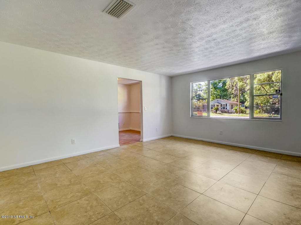3731 Bessent Road Jacksonville, FL 32218 - Photo 15 of 48 3731 Bessent Rd Jacksonville-015-5-Livin