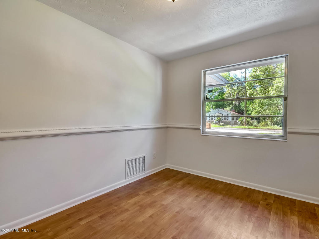 3731 Bessent Road Jacksonville, FL 32218 - Photo 18 of 48 3731 Bessent Rd Jacksonville-018-13-Dini