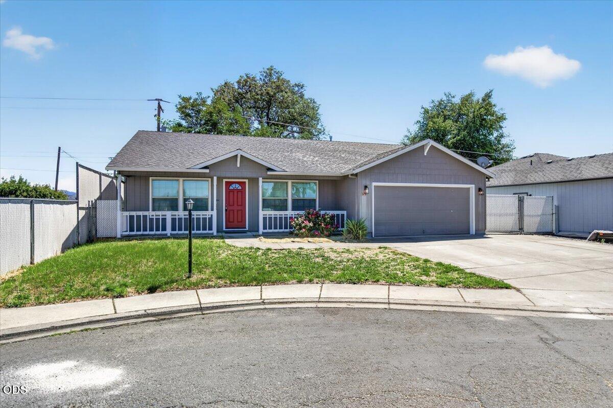372 Sandi Way Eagle Point, OR 97524 - Photo 1 of 25
