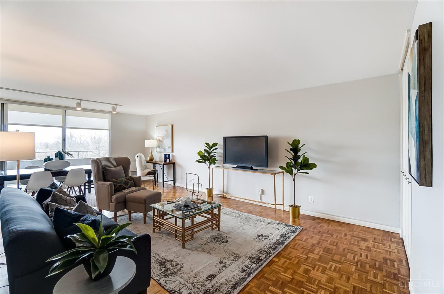 2324 Madison Road, Unit 505 Cincinnati, OH 45208 - Photo 2 of 43