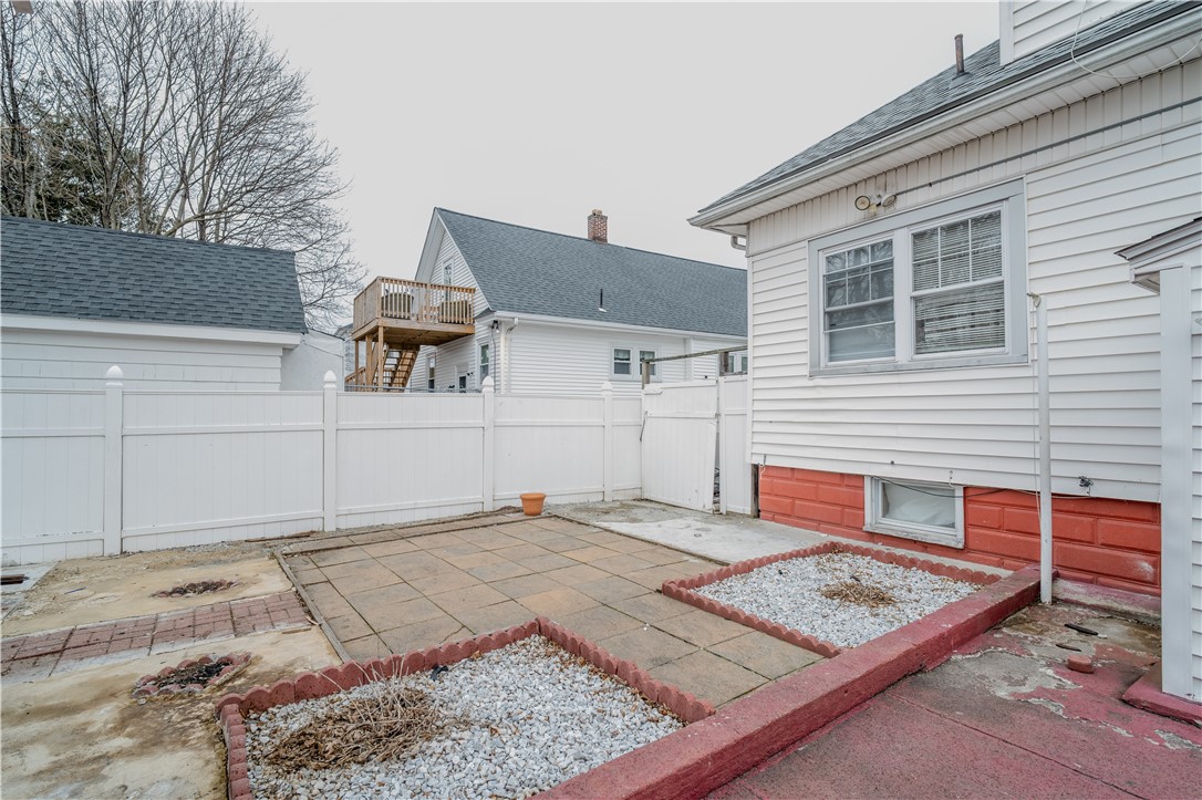 970 York Avenue Pawtucket, RI 02861 - Photo 15 of 16